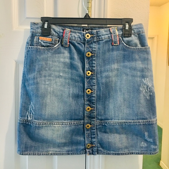 Dolce & Gabbana Dresses & Skirts - Dolce gabbana denim skirt. Size 28